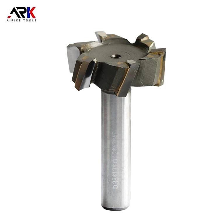 Fitur standar dari pisau Model T